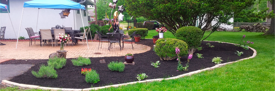 We provide landscaping
services since 1990 